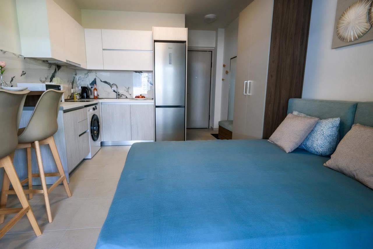 Itaka Studio Apartments - Halkidiki Suites Com Nikiti  Dış mekan fotoğraf